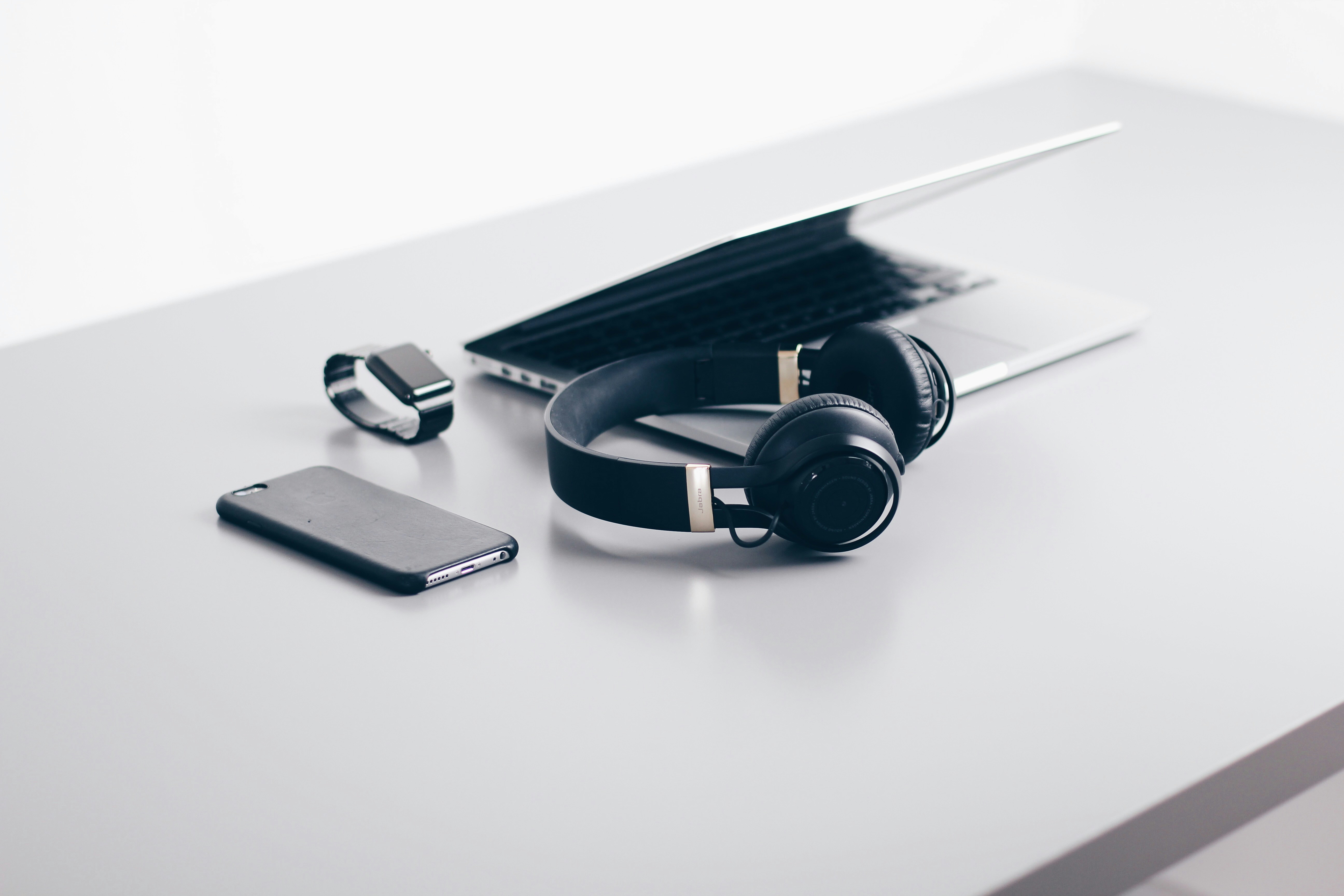 AirTag vs Tile vs Chipolo: The best Bluetooth trackers to buy right now